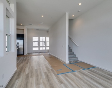 2498 Indigo Mountain Street - Photo Thumbnail 11