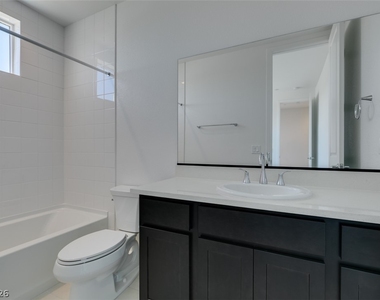 2498 Indigo Mountain Street - Photo Thumbnail 6