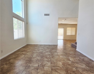 5516 Grey Pointe Street - Photo Thumbnail 2
