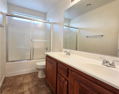 5516 Grey Pointe Street - Photo Thumbnail 21