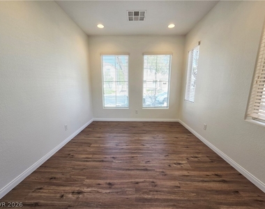 5516 Grey Pointe Street - Photo Thumbnail 7