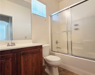 5516 Grey Pointe Street - Photo Thumbnail 28