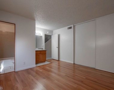5198 Greene Lane - Photo Thumbnail 3