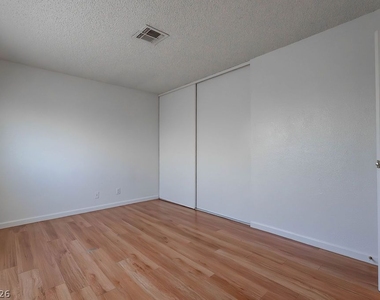 5198 Greene Lane - Photo Thumbnail 17