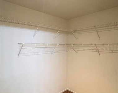 2684 Heathrow Street - Photo Thumbnail 18