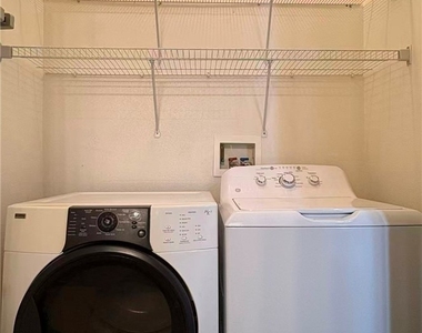 2684 Heathrow Street - Photo Thumbnail 6