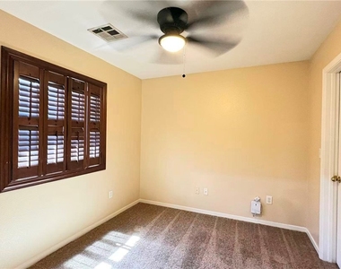 2684 Heathrow Street - Photo Thumbnail 14