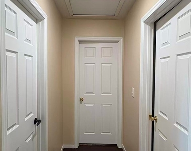 2684 Heathrow Street - Photo Thumbnail 11