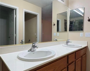 2684 Heathrow Street - Photo Thumbnail 16