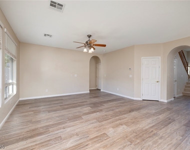 11749 Via Esperanza Avenue - Photo Thumbnail 25