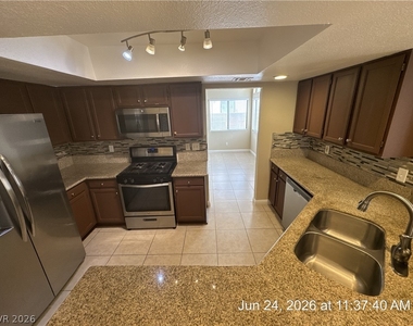 127 Wynntry Drive - Photo Thumbnail 7