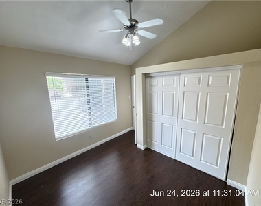127 Wynntry Drive - Photo Thumbnail 9
