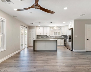 11145 Alora Street - Photo Thumbnail 17