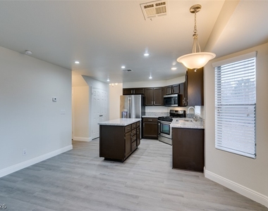 1738 Toltec Circle - Photo Thumbnail 6