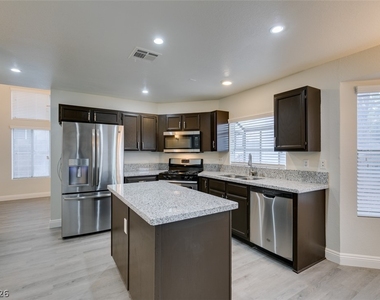 1738 Toltec Circle - Photo Thumbnail 2