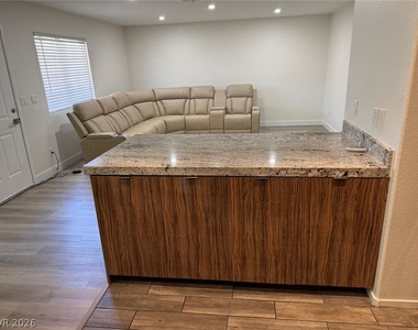 8410 Eldora Avenue - Photo Thumbnail 9