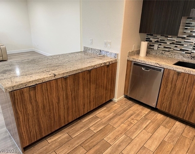 8410 Eldora Avenue - Photo Thumbnail 8