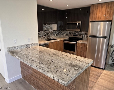 8410 Eldora Avenue - Photo Thumbnail 4