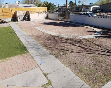 5240 Pebble Beach Boulevard - Photo Thumbnail 17