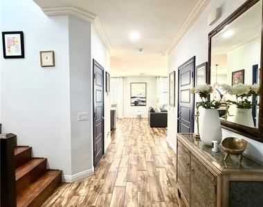 7170 Steubling Glen Street - Photo Thumbnail 4