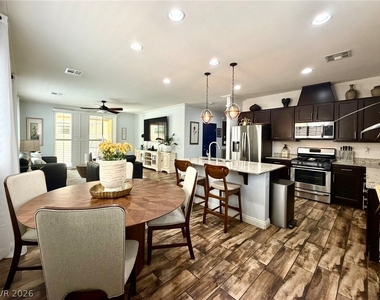 7170 Steubling Glen Street - Photo Thumbnail 9