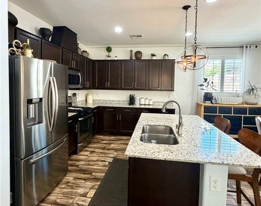 7170 Steubling Glen Street - Photo Thumbnail 13