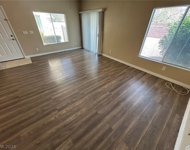 1611 Lefty Garcia Way - Photo Thumbnail 5