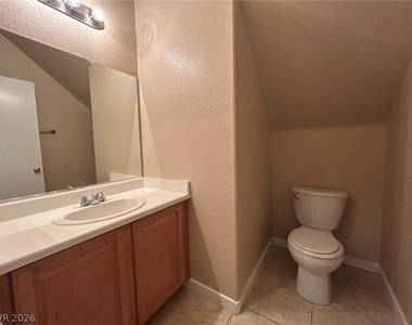 1611 Lefty Garcia Way - Photo Thumbnail 11