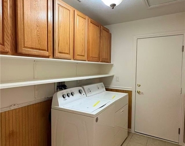 551 Duran Street - Photo Thumbnail 9