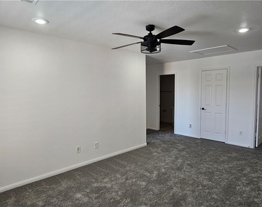 545 Playa Linda Place - Photo Thumbnail 9