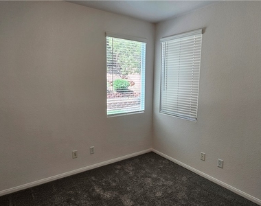 545 Playa Linda Place - Photo Thumbnail 10