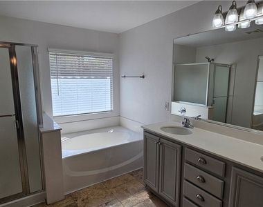 545 Playa Linda Place - Photo Thumbnail 18