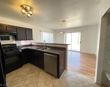 5730 Coleridge Way - Photo Thumbnail 10