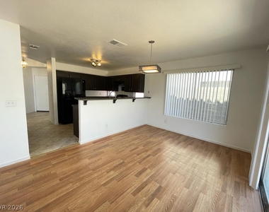 5730 Coleridge Way - Photo Thumbnail 5