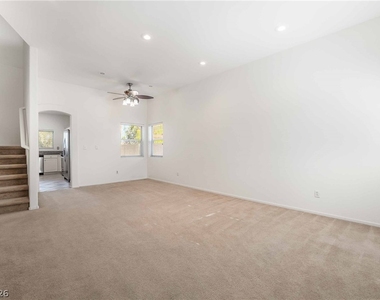 3194 Castle Canyon Avenue - Photo Thumbnail 2