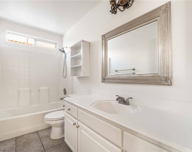 3194 Castle Canyon Avenue - Photo Thumbnail 15