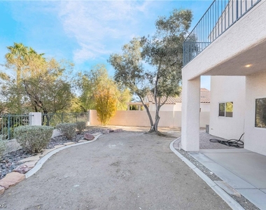 3194 Castle Canyon Avenue - Photo Thumbnail 21
