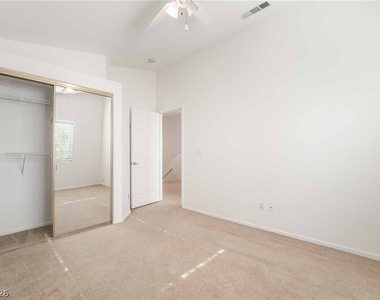 3194 Castle Canyon Avenue - Photo Thumbnail 14
