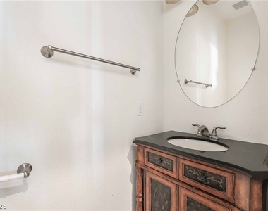 3194 Castle Canyon Avenue - Photo Thumbnail 9