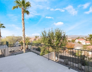 3194 Castle Canyon Avenue - Photo Thumbnail 20