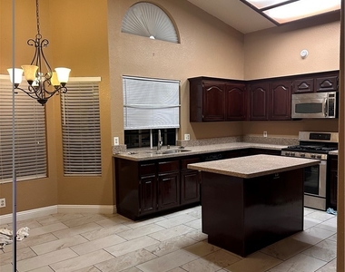 2600 Shakespeare Road - Photo Thumbnail 4