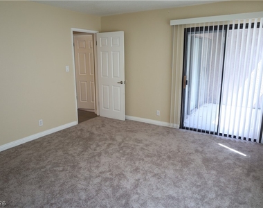 5002 S Rainbow Boulevard - Photo Thumbnail 8