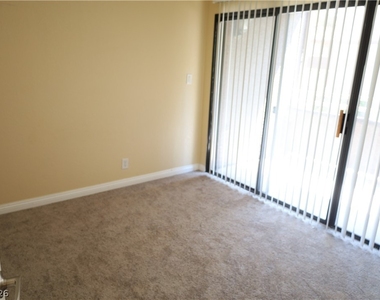 5002 S Rainbow Boulevard - Photo Thumbnail 9