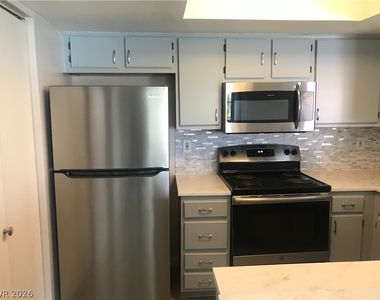 8600 W Charleston Boulevard - Photo Thumbnail 8