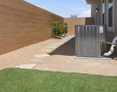 913 Cadence View Way - Photo Thumbnail 39