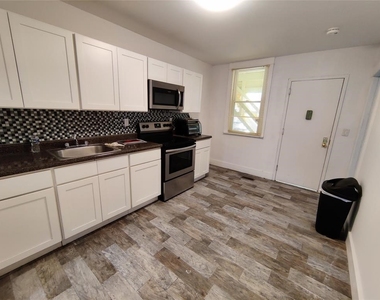 276 Main Street - Photo Thumbnail 2