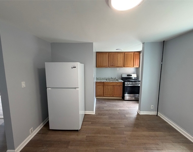 6 Evans Street - Photo Thumbnail 9
