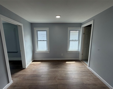 6 Evans Street - Photo Thumbnail 4