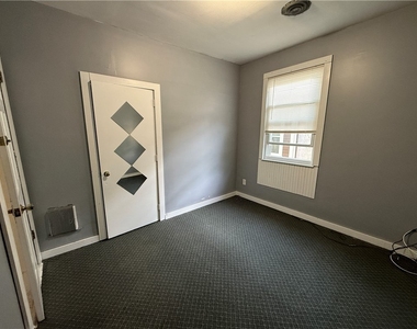31 Cedar Street - Photo Thumbnail 3