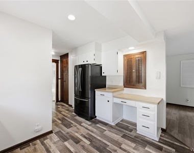 259 California Drive - Photo Thumbnail 10